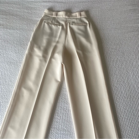Irena Highwaisted Tailored Pant in Ivory - Picture 9 of 12